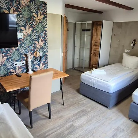 Pidlyy Shared-apartments Wlan Und Kueche Free Parking Δωμάτια σε οικογενειακή κατοικία *