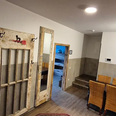 Pidlyy Shared-apartments Wlan Und Kueche Free Parking