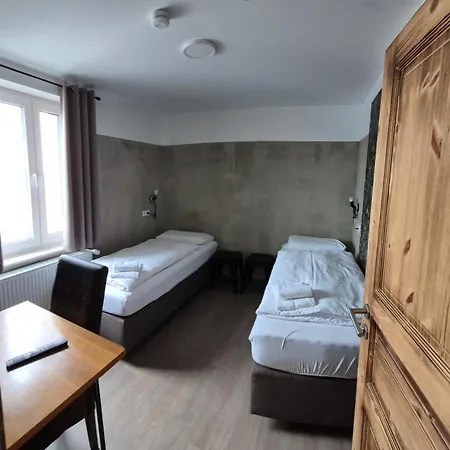 Pidlyy Shared-apartments Wlan Und Kueche Free Parking *