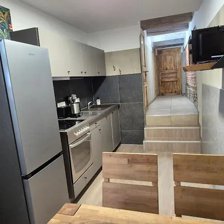 Pidlyy Shared-apartments Wlan Und Kueche Free Parking Δωμάτια σε οικογενειακή κατοικία *